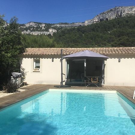 Studio De Charme Avec Piscine Fontaine-de-Vaucluse Exterior photo