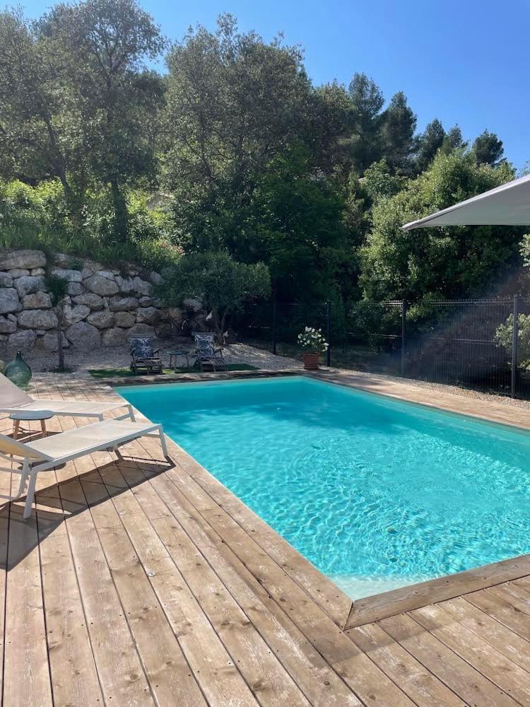 Studio De Charme Avec Piscine Fontaine-de-Vaucluse Exterior photo